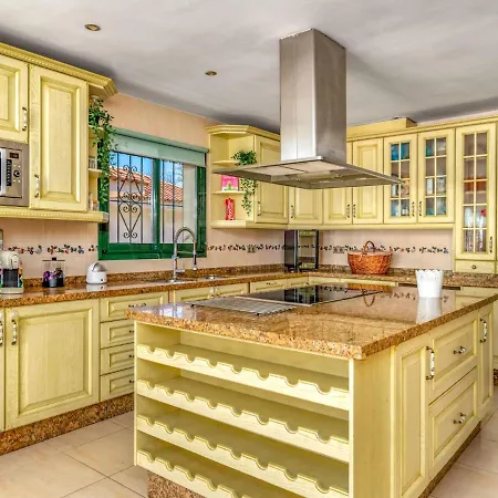 Villa Dream Deluxe By Interhome